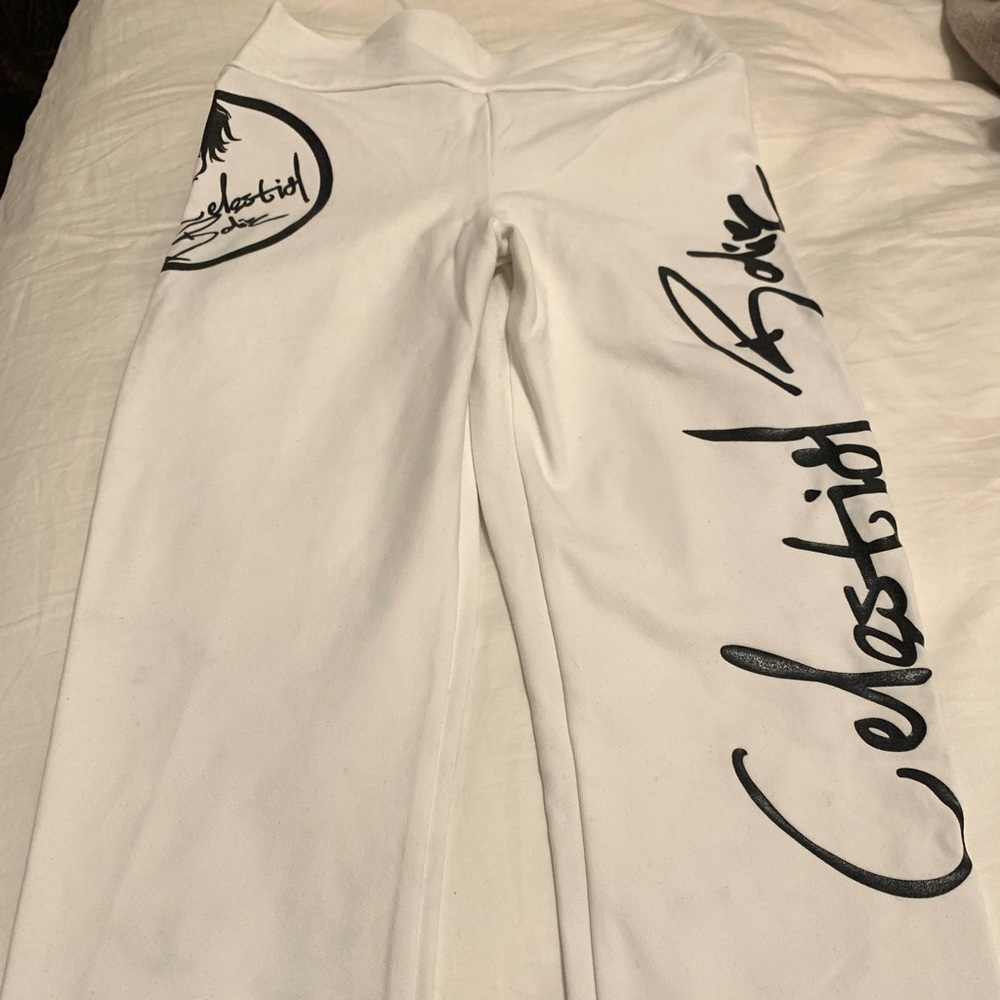 Scrunch booty white/blk leggings